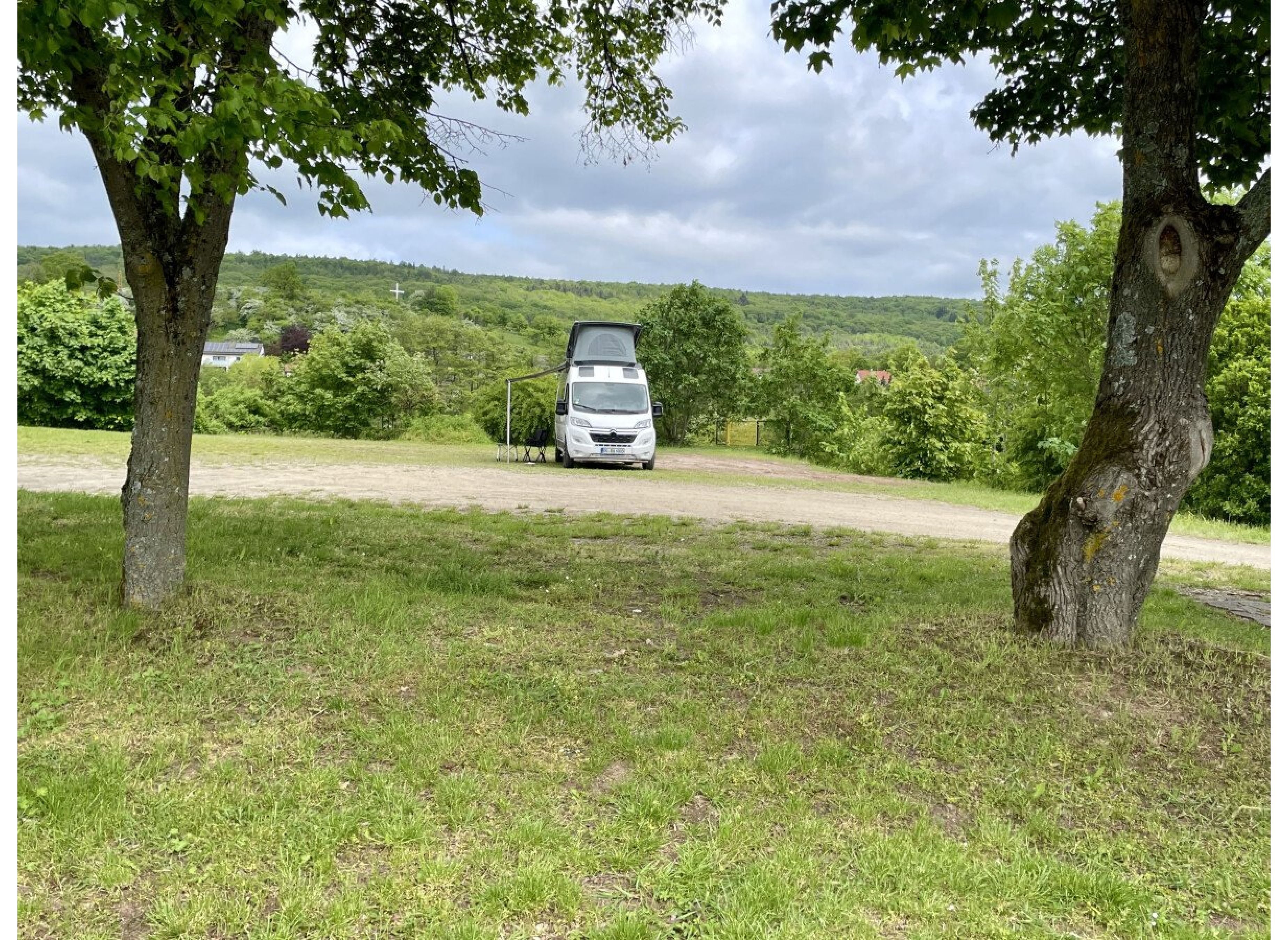 Am Sportplatz — Aire camping car in Stadtlauringen/Birnfeld