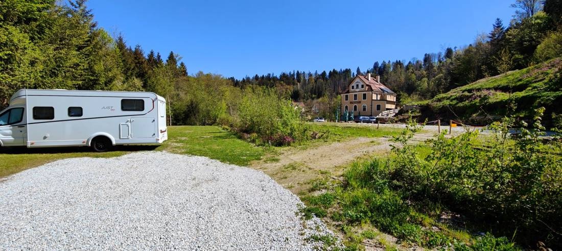 Camping am alten Bahnhof — Campervan Site in Thyrnau