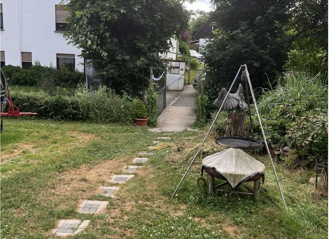 Idyllischer Platz direkt an Bach und Waldrand — Bobilplass in Hottenbach