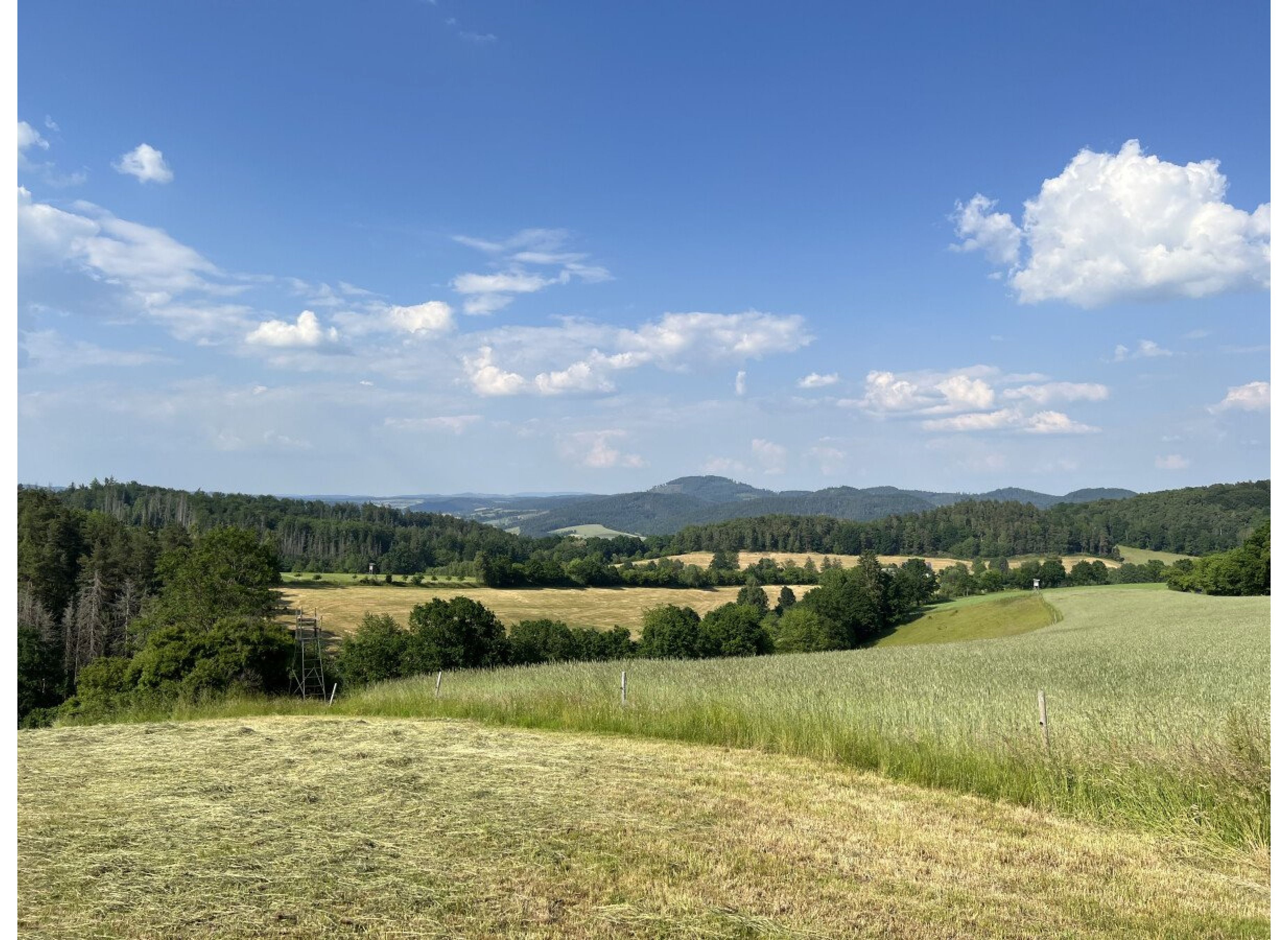 Wunderschöne Auszeit in der Natur mit Blick auf den Meisner und Alheimer — Ställplats in Rotenburg an der Fulda