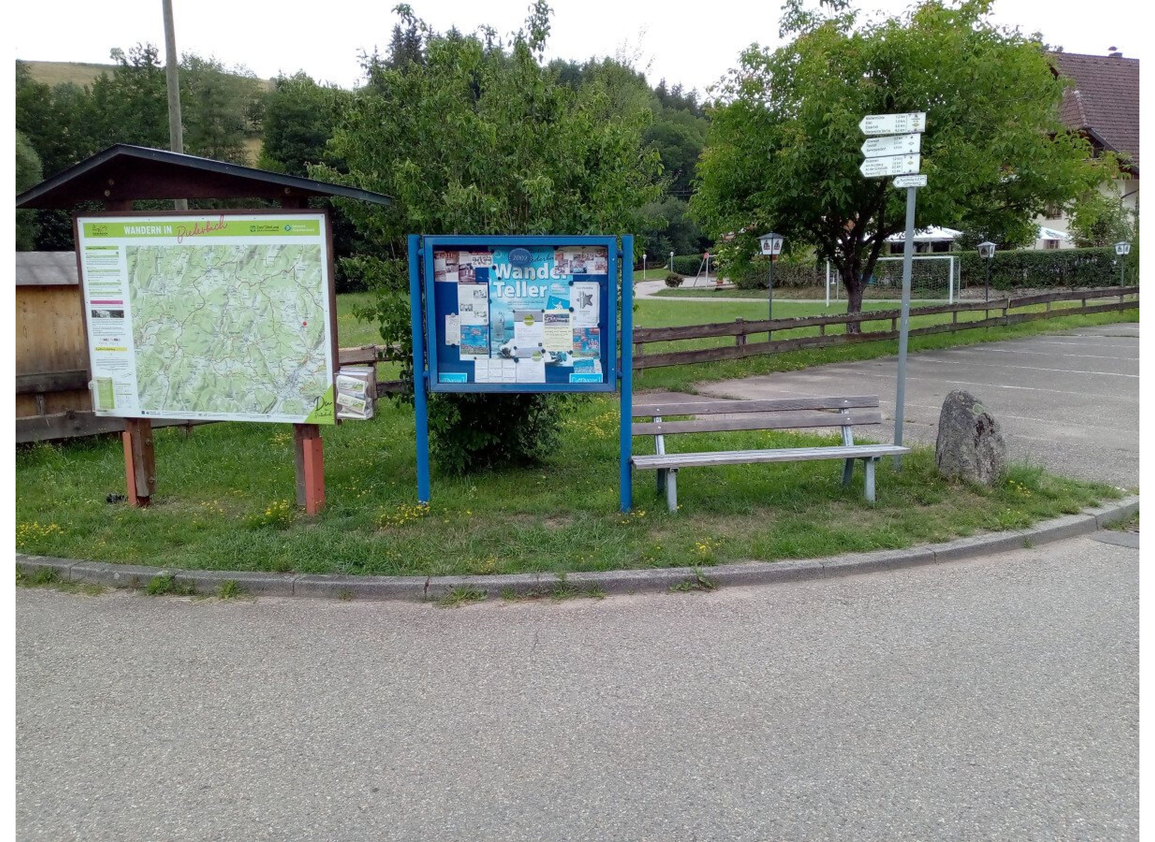 70 m vom Biergarten entfernt — Camperplaats in   Biederbach