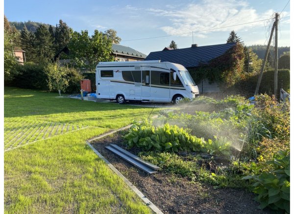 Wohnmobilstellplatz sächsische Schweiz mit Blick auf den Papststein — Foto 3