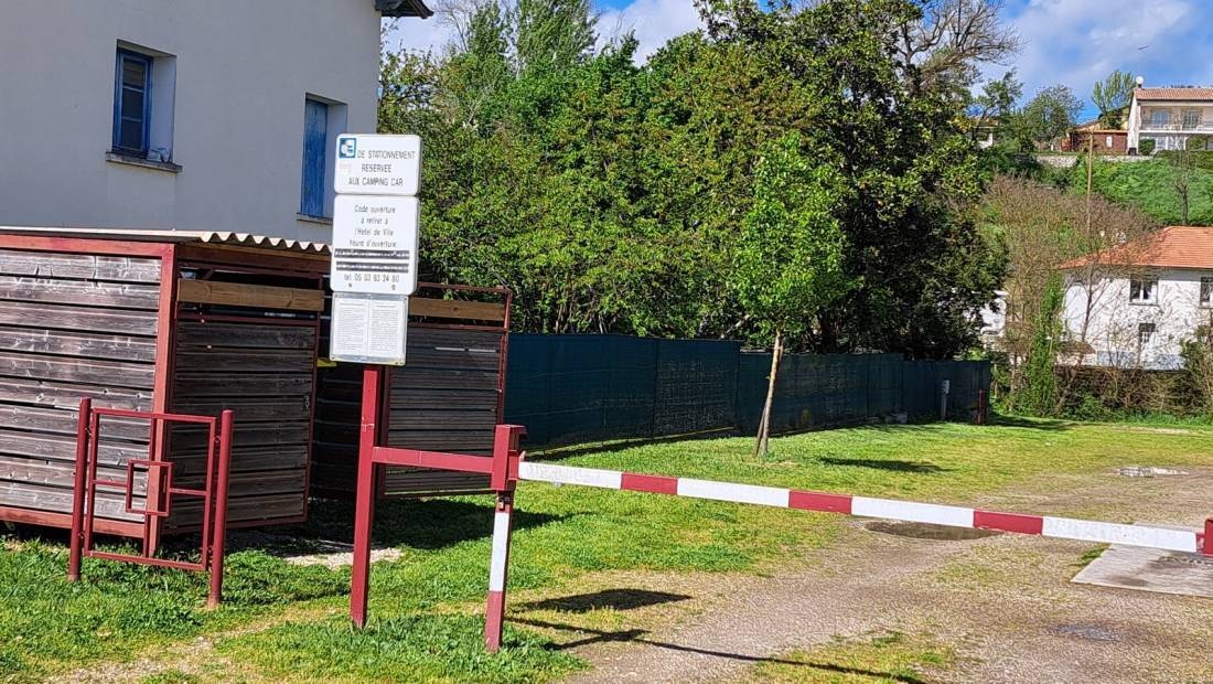 Stellplatz Miramont-de-Guyenne — Ställplats in Miramont-de-Guyenne