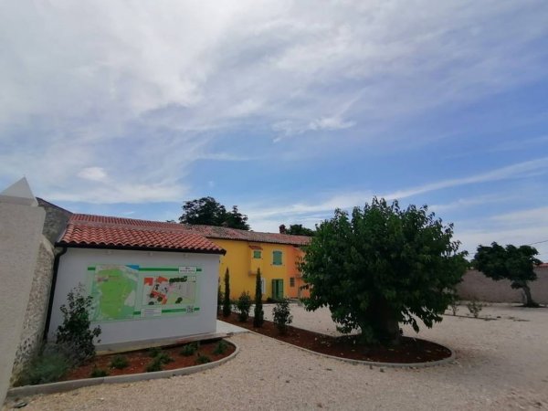 Monte Rosso Camper Stop — Foto 6