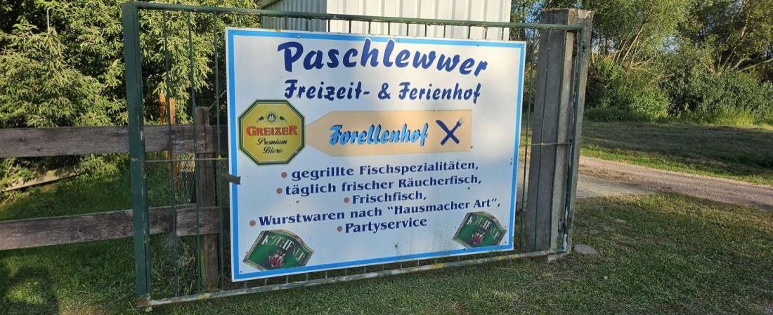 Stellplatz Paschlewwer Ferienhof — Area Autocaravanas in Osternienburger Land