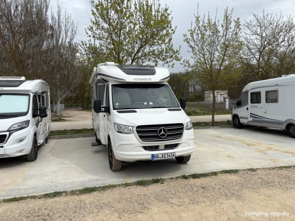 Área de Autocaravanas de Villamuriel — Photo 5