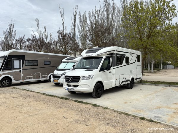 Área de Autocaravanas de Villamuriel — Photo 4