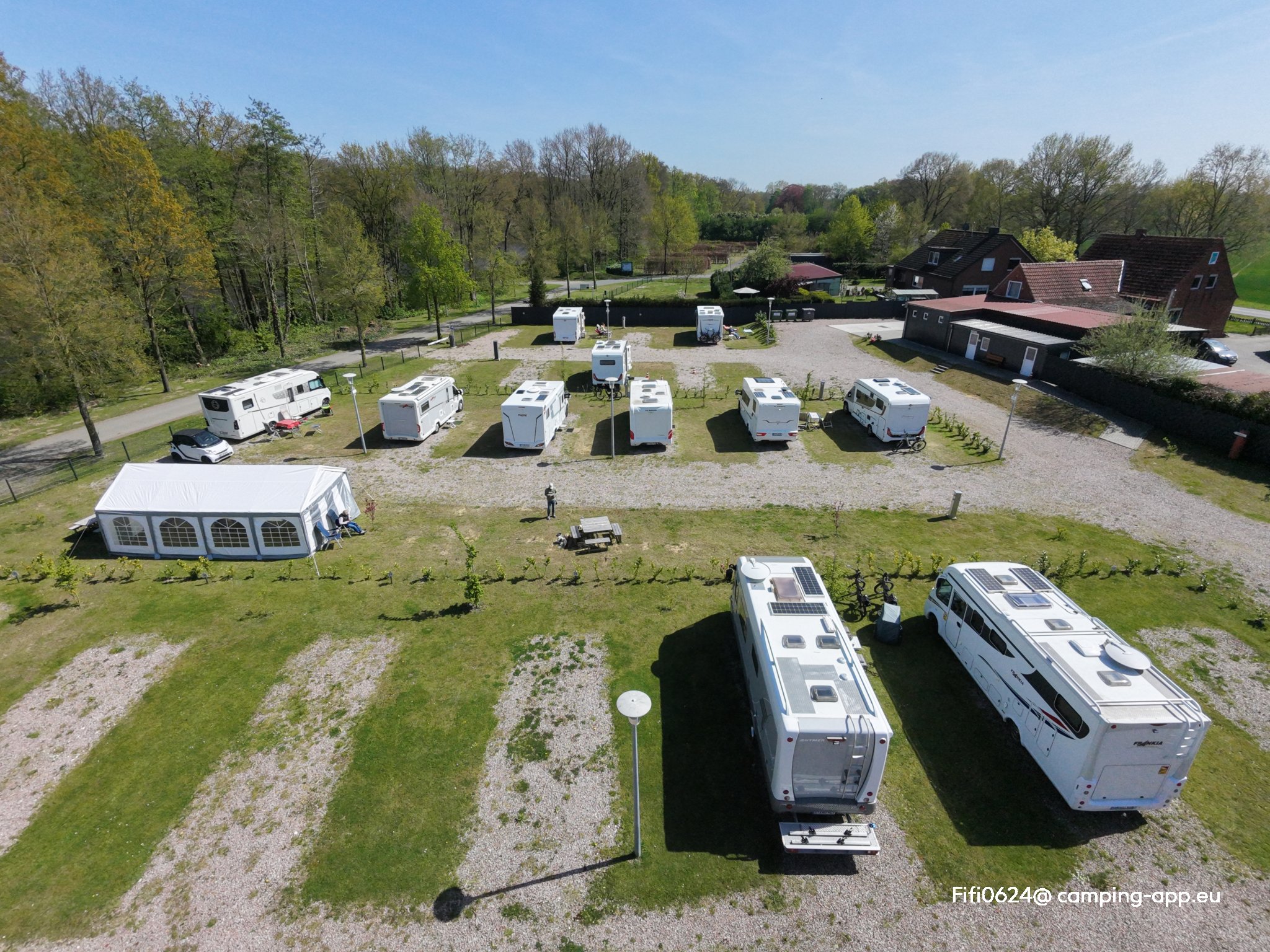 Wohnmobilhafen Emsblick — Bobilplass in Walchum