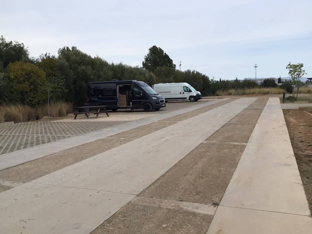 Stellplatz Onda — Area Autocaravanas in Onda