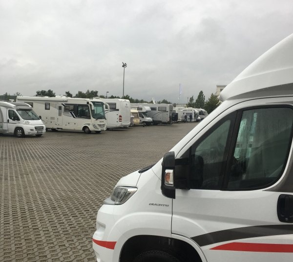 Stellplatz bei Der Freistaat Caravaning & More Sulzemoos — Stellplatz in Sulzemoos
