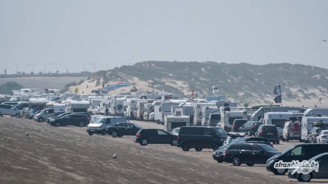 Tagesparkplatz Brouwersdam Strand — Громадська парковка in Ouddorp