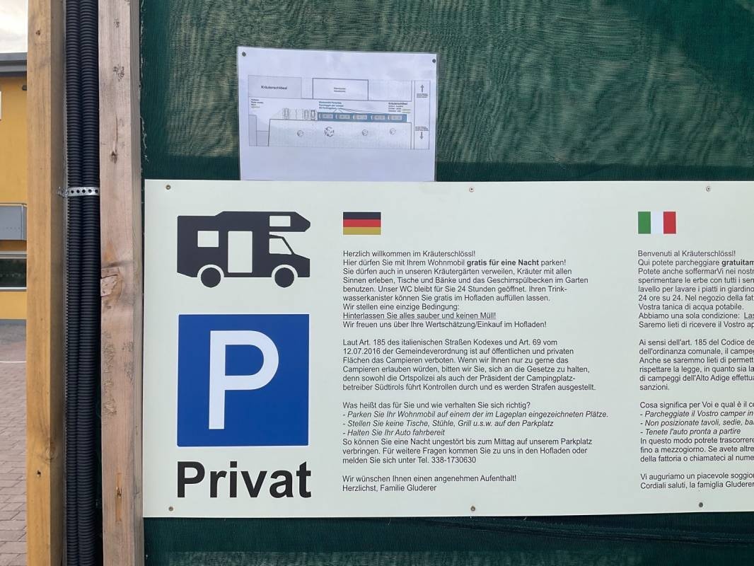 Kräuterschlössl — 露营车营地 in Goldrain