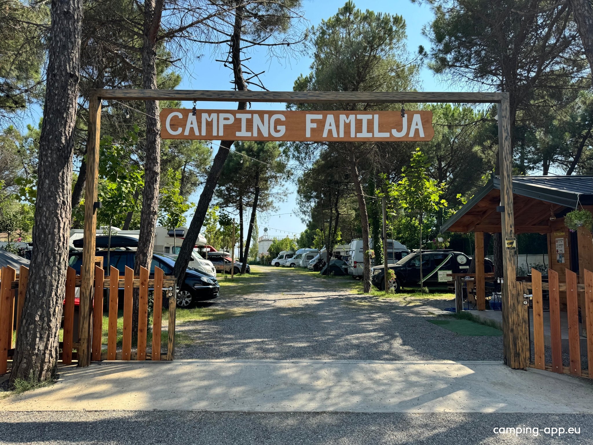 Camping Familja — Campingplatz in Velipojë