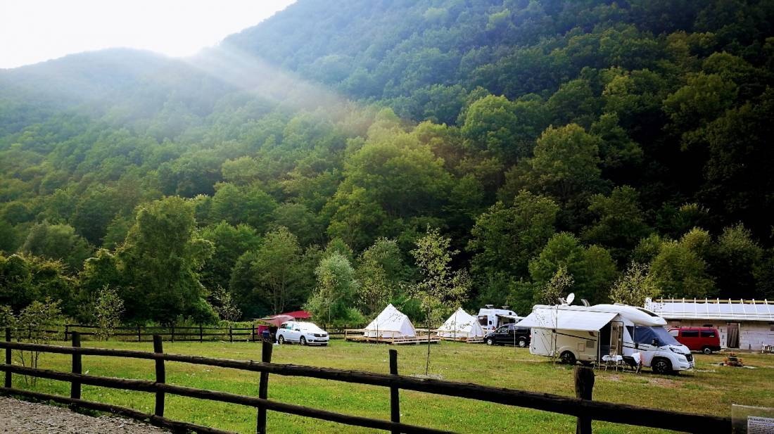 Camping & Glamping Amonte — Camping in Mărtinie