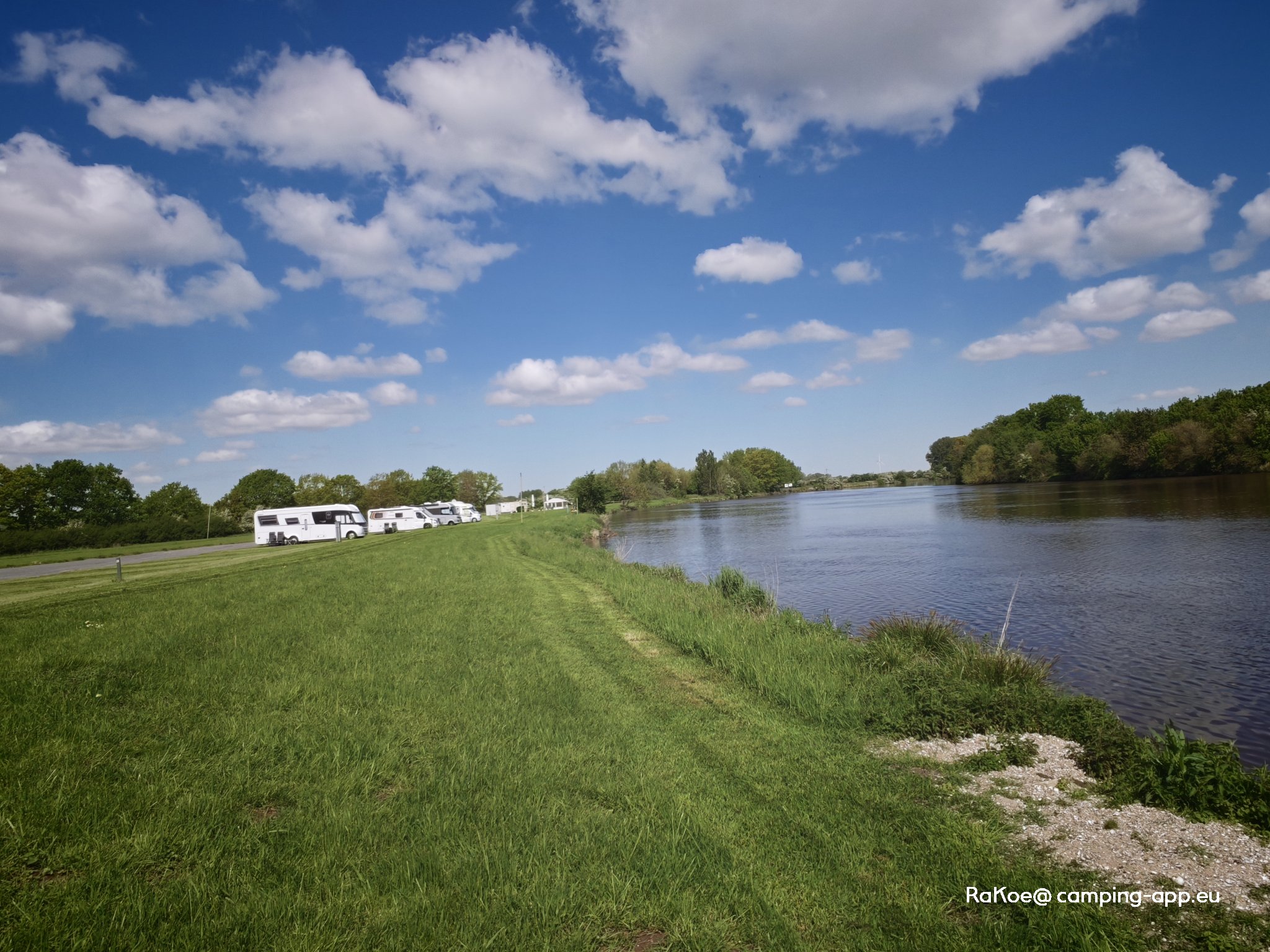 Weser Ufer — Area Autocaravanas in Balge