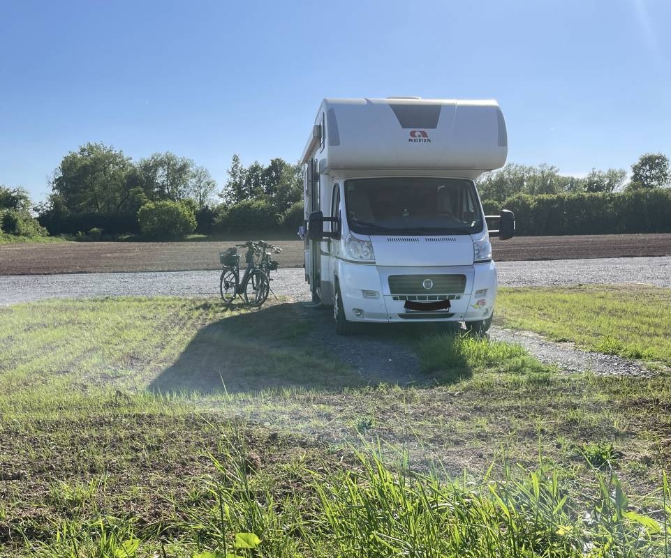 Weser Ufer — Sítio para autocaravanas in Balge