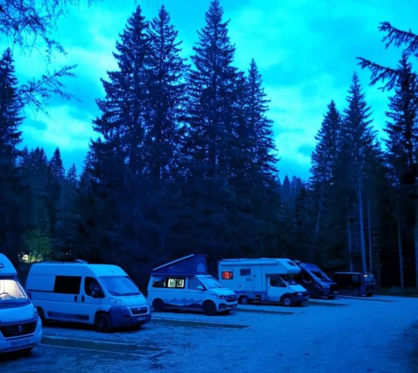 Stellplatz Crno jezero — Photo 3