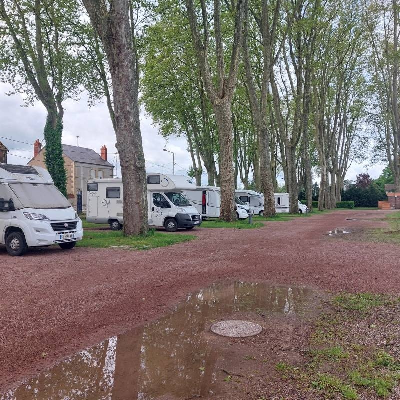 Stellplatz Nevers — Sp. parking dla kamperów in Nevers