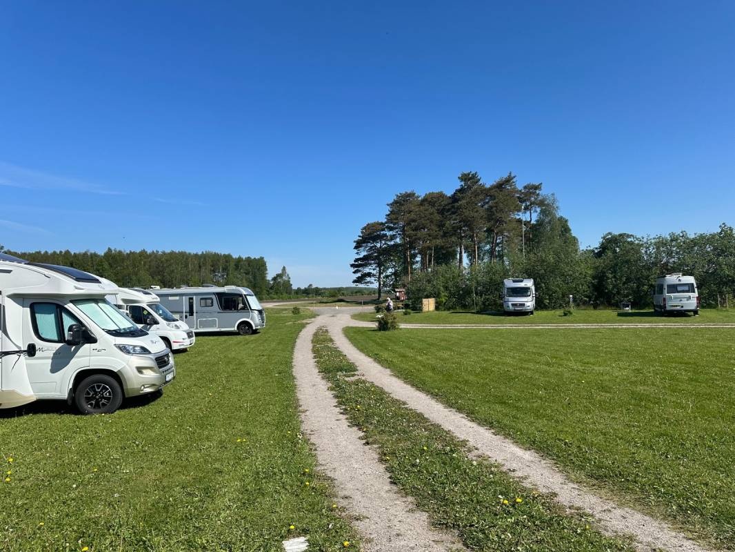 Ställplats Grimsholmen Brogård — Aire camping car in Falkenberg