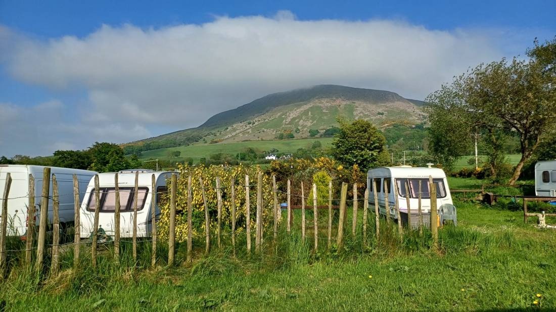 Hillfoot Caravan and Camping — Kamp yeri in Dungiven