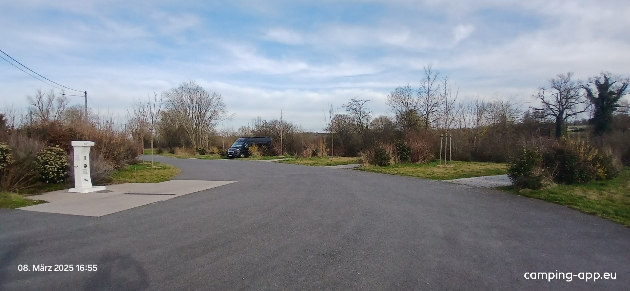 Aire pour Camping-car de Souvigny — Sp. parking dla kamperów in Souvigny