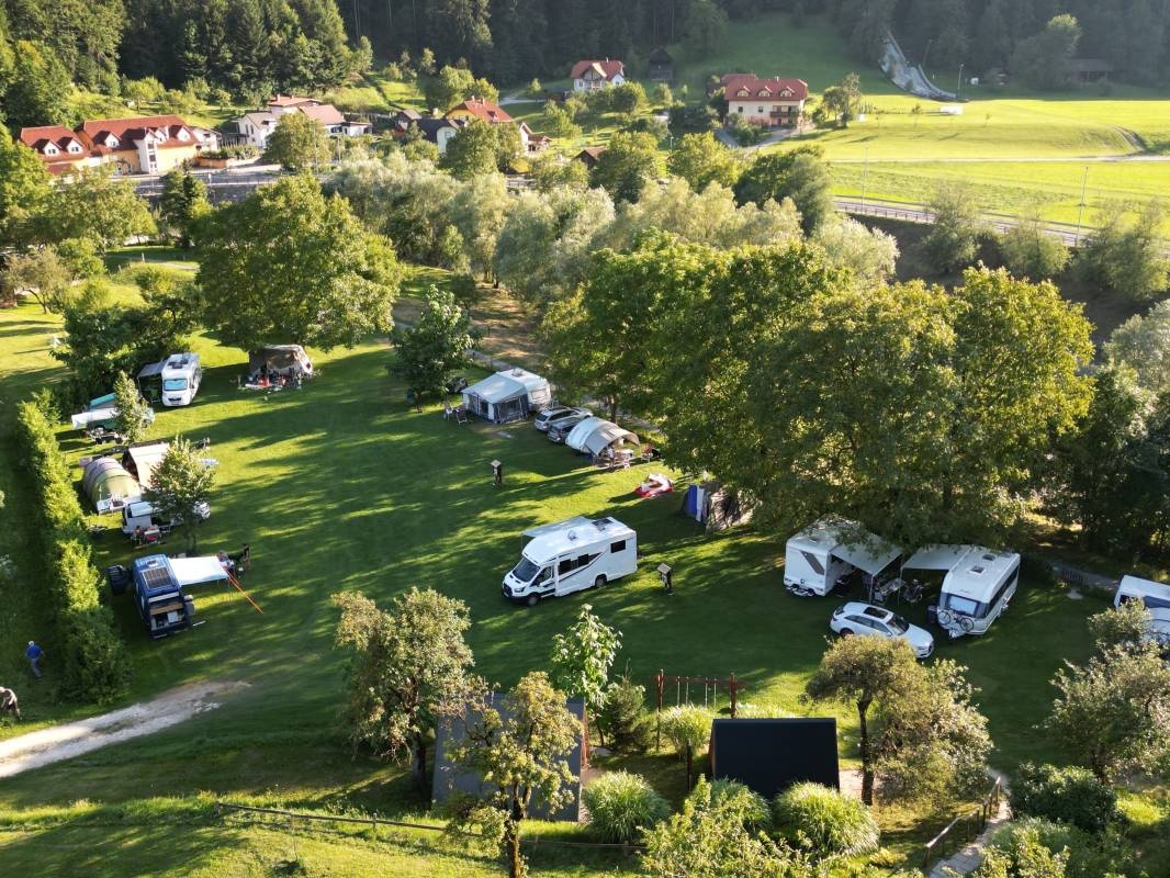 Camping Loka — Місце для кемпінгу in Ljubno ob Savinji