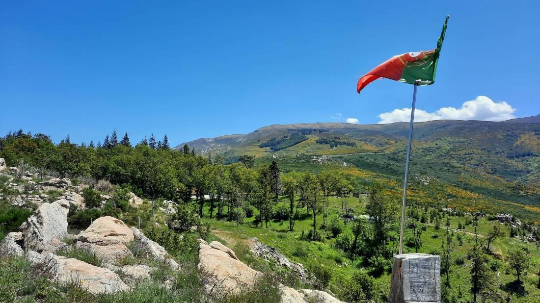 Parque de Campismo Curral do Negro — Campingplads in Gouveia