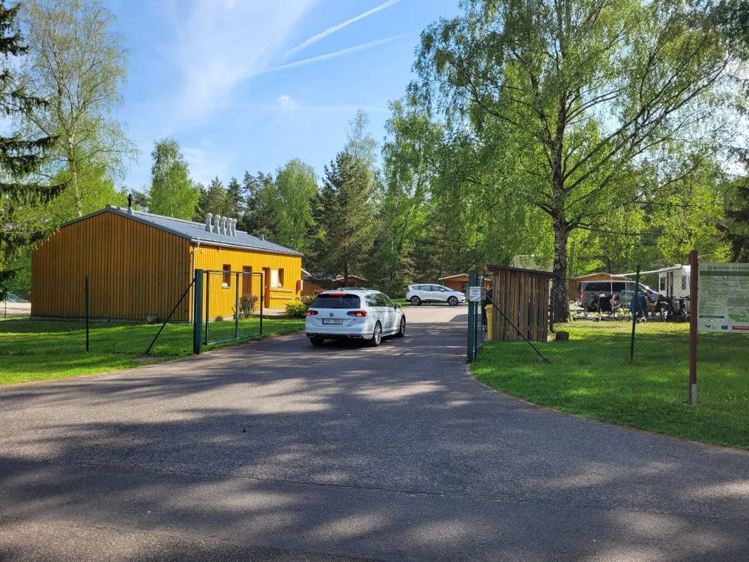 Vrch Bela — Campingplass in Bělá pod Bezdězem