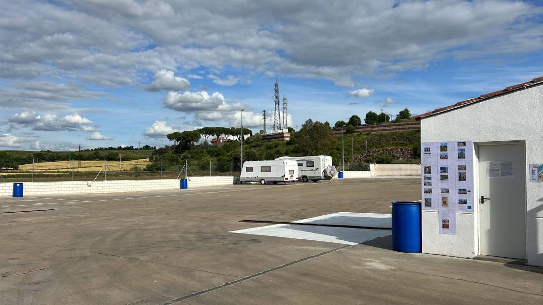 Nubex área de autocaravanas , caravanas y camper — Area Autocaravanas in Badajoz
