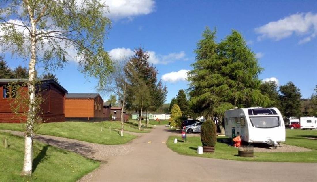 Deeside Holiday Park — Kamp yeri in Kirkton of Maryculter