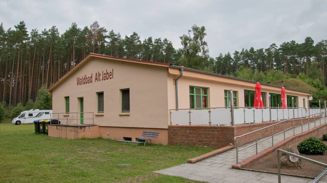 Alt Jabel am Waldbad — Ställplats in Vielank