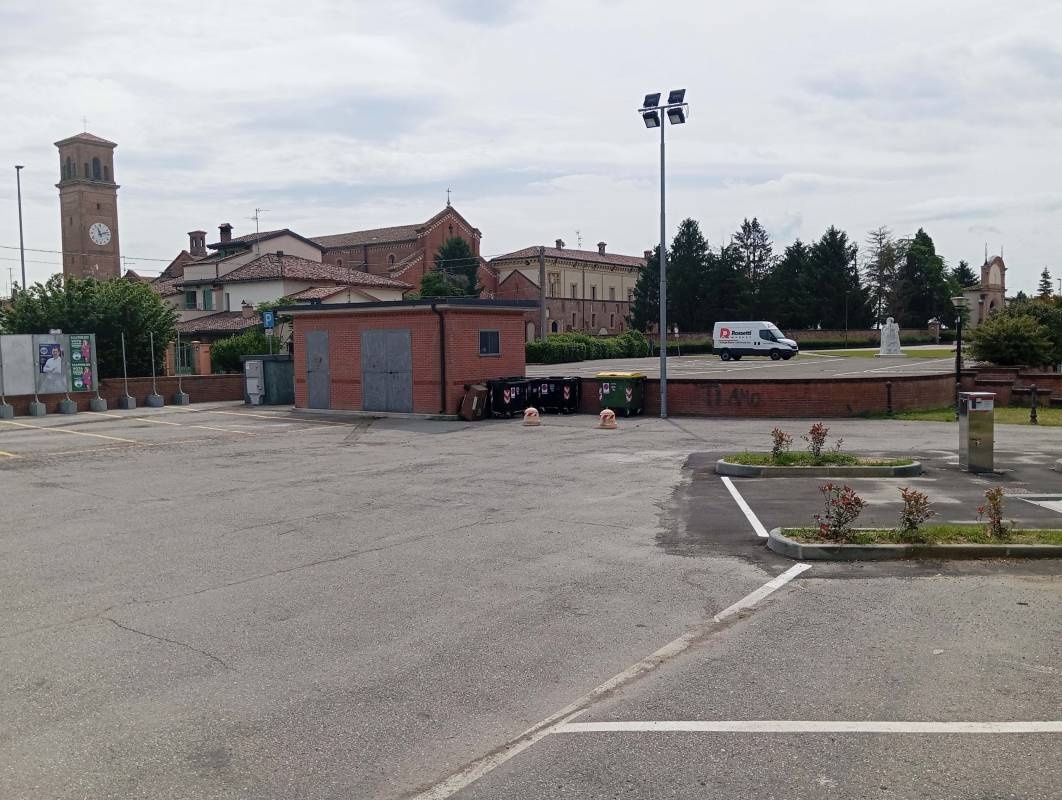 Stellplatz Chiaravalle — Sp. parking dla kamperów in Chiaravalle