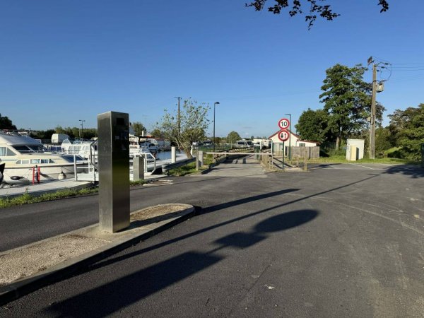 Stellplatz Aire-sur-la-Lys — Photo 3