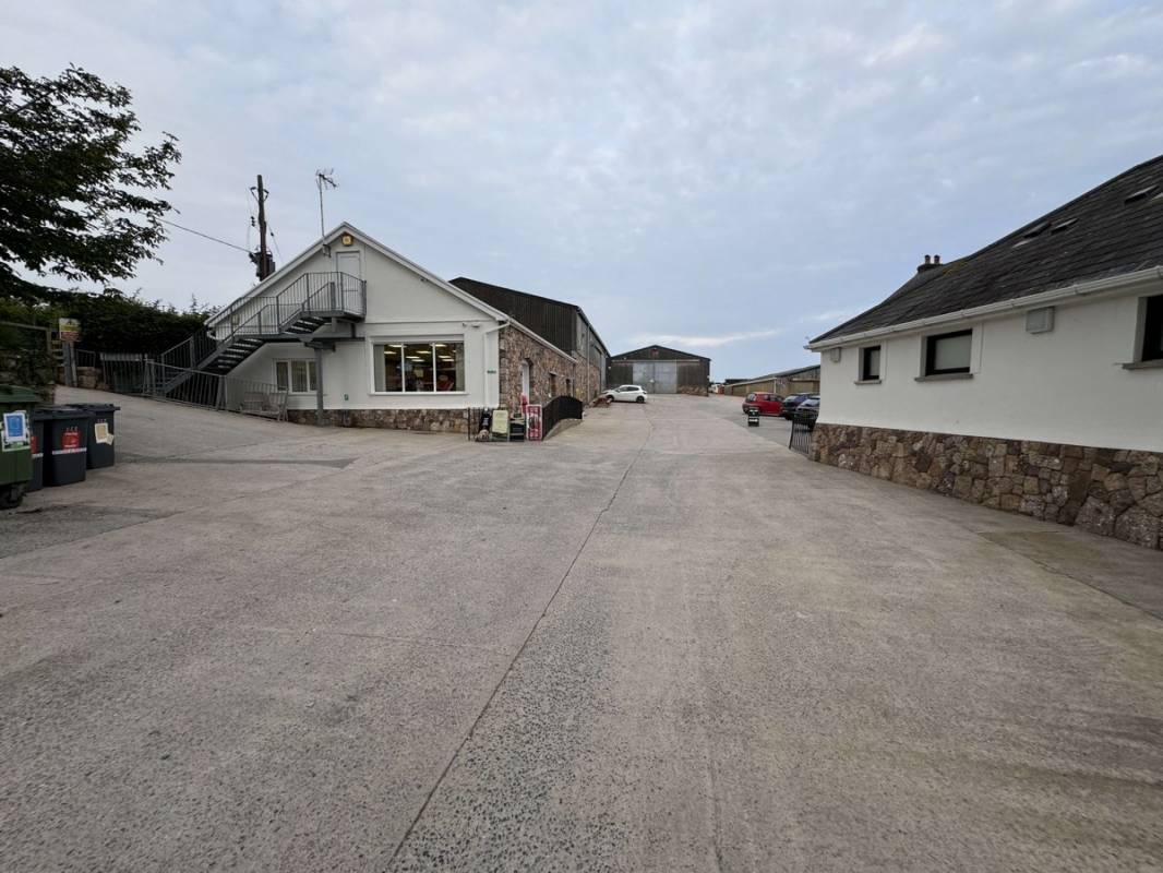 Nicholaston Farm Caravan & Camping — Місце для кемпінгу in Swansea