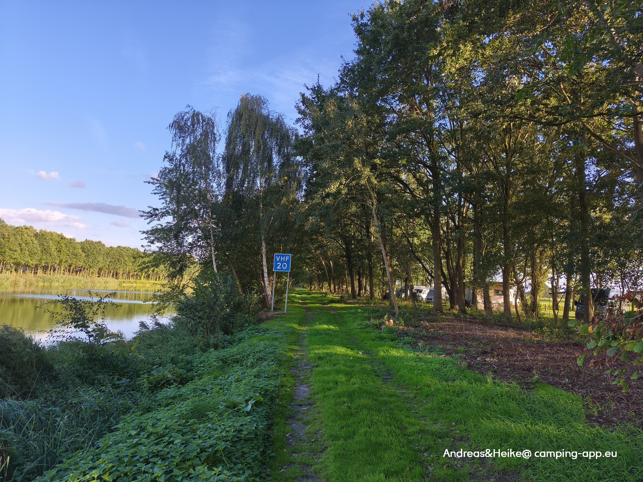 Camperplaats Biest - Houtakker — Foto 3