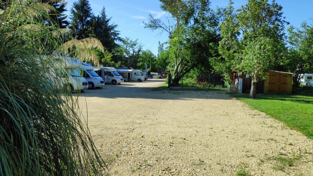 Camping Municipal de Cénac — Area da campeggio in Cénac-et-Saint-Julien