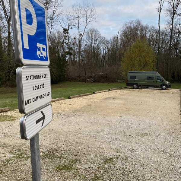 Stellplatz Eyzin-Pinet — Photo 2