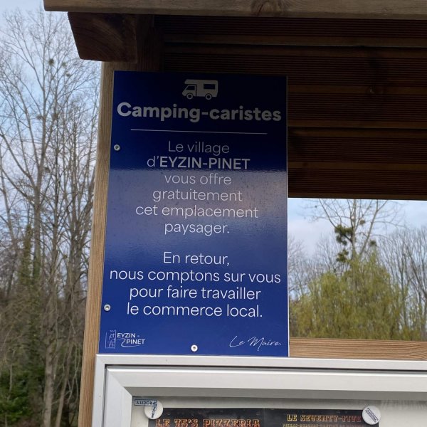 Stellplatz Eyzin-Pinet — Photo 3