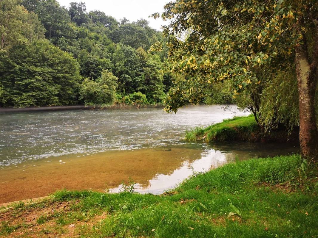 Mali Raj FKK Camping (Naturisten Camping) — Kemp in Straža pri Novem mestu