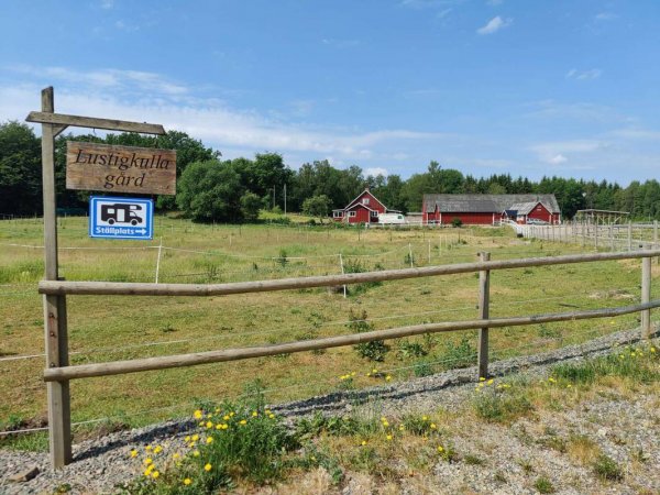 Lustigkulla Gård Ställplats — Photo 4