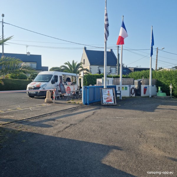 Camping Municipal Les Fauvettes — Photo 4