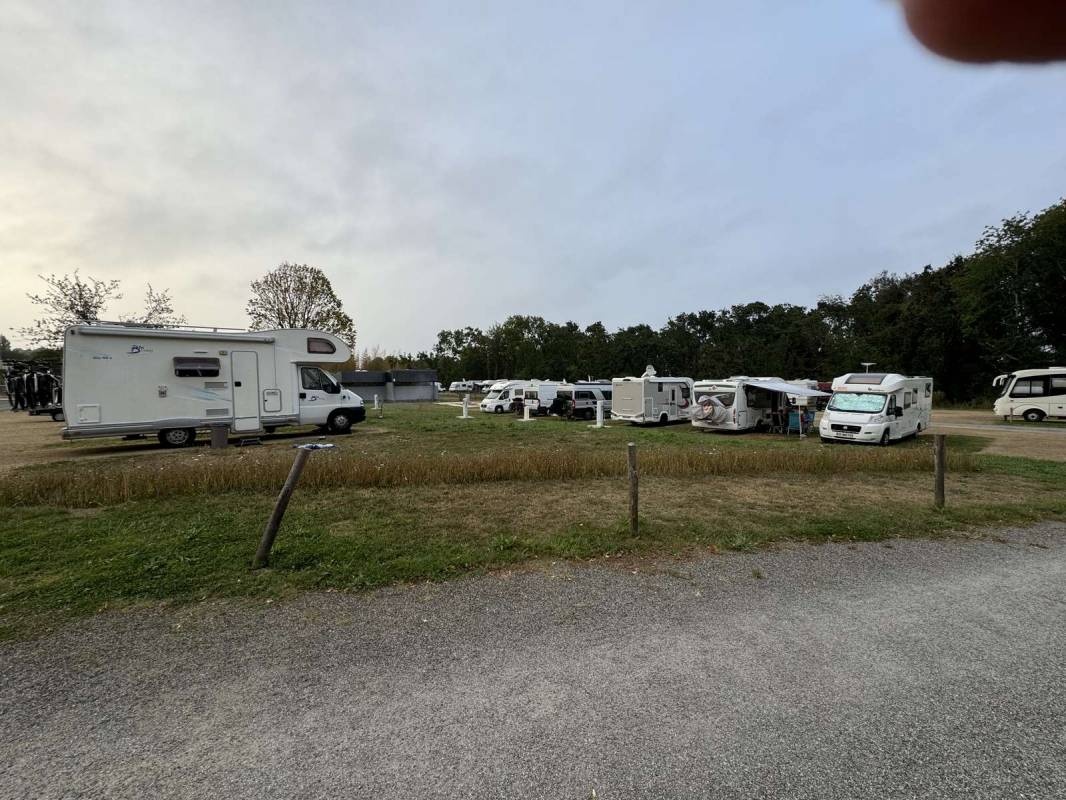 Stellplatz Toulinet — Sítio para autocaravanas in Plestin-les-Grèves