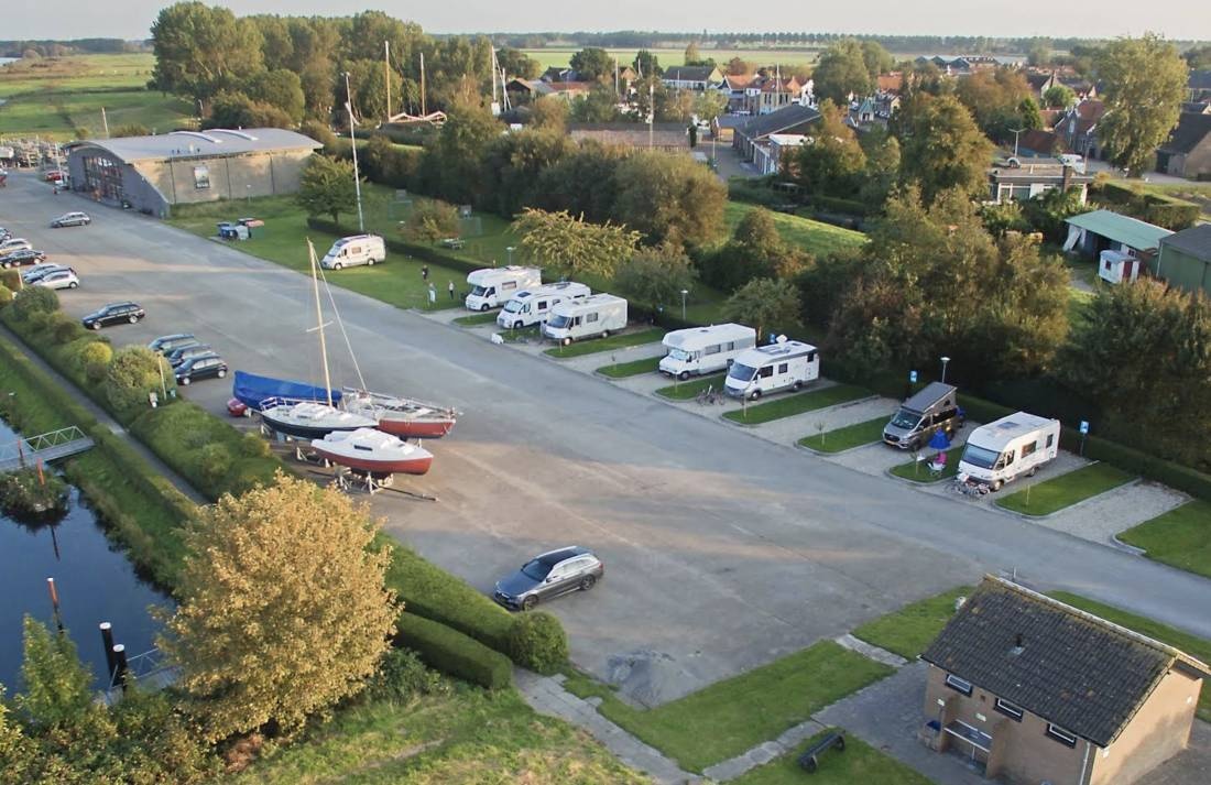 Jachthaven Atlantica — Camperplads in Stad aan 't Haringvliet