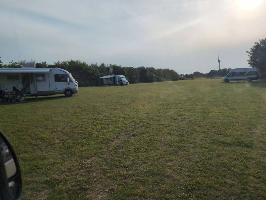 Paradiset på Kulla — 露营车营地 in Mjöhult