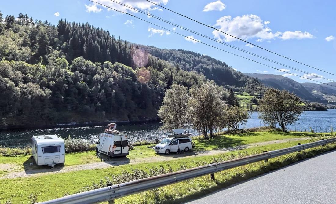 Svæsund Camping — Campingplads in Bygstad