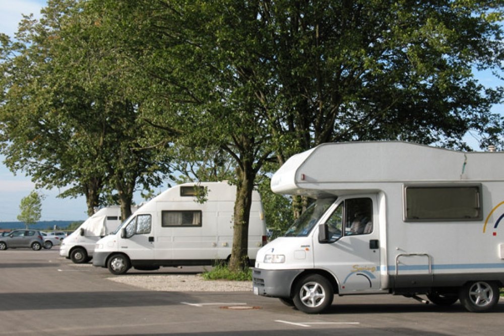 Wohnmobilstellplatz der Therme Bad Wörishofen — Sp. parking dla kamperów in Bad Wörishofen