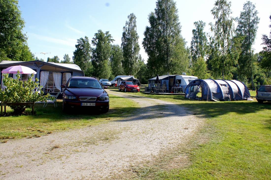 Otterbergets Bad & Camping — Campingplass in Hova