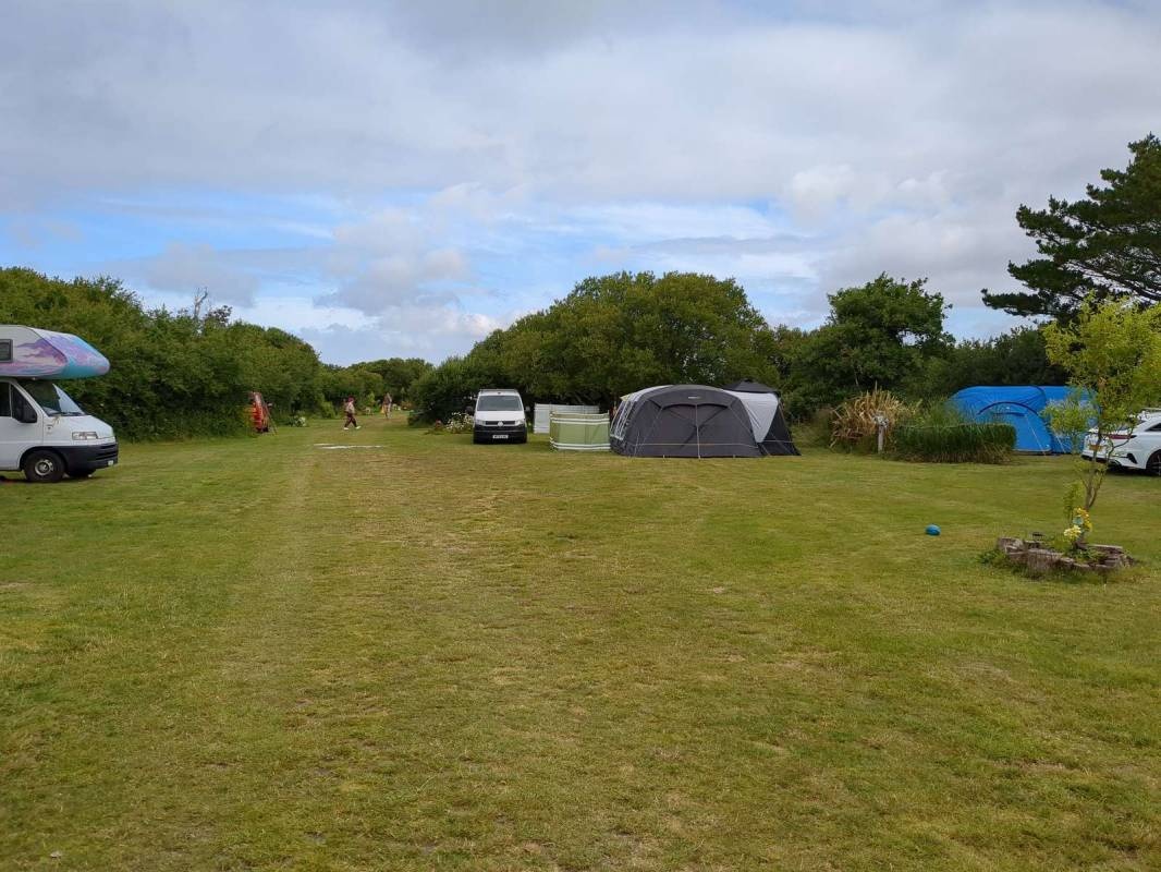 Bos Lowen Camping — Campingplass in Helston