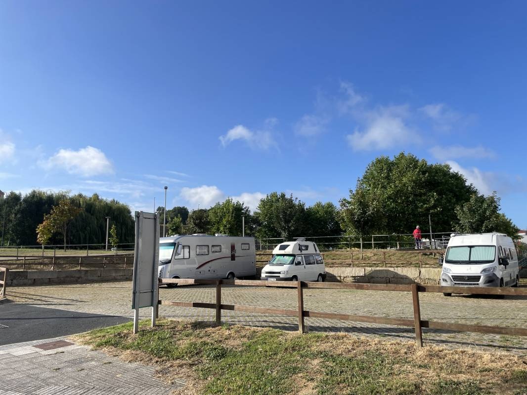 Área de autocaravanas de Lalín — Stellplatz in Lalín