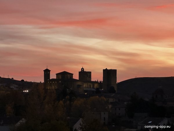 Siguënza Área de Autocaravans — Photo 3